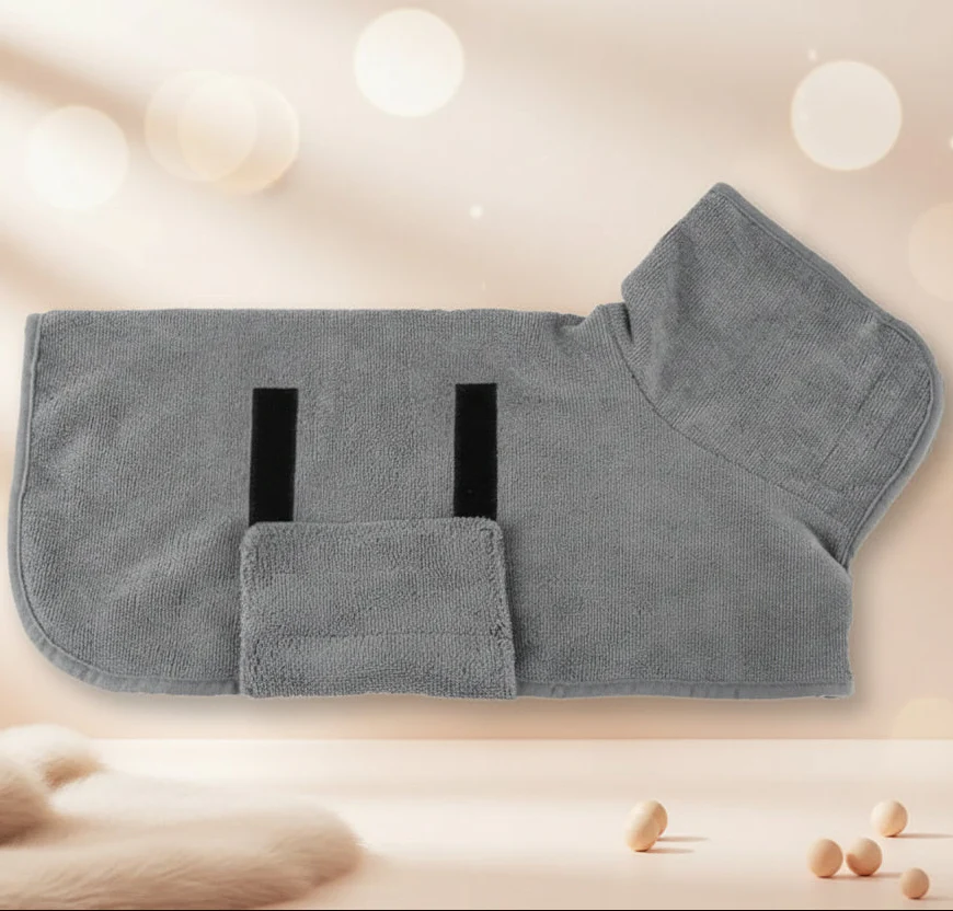 Peignoir pour chien absorbant DryNest™ – Séchage rapide après bain et pluie – Image 3